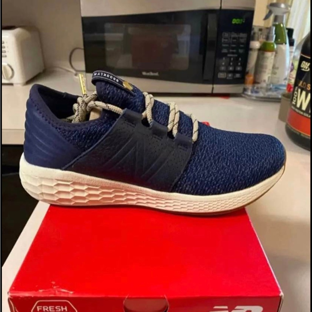 New Womens New Balance Fresh Foam Cruz shoes navy blue brooklyn leather